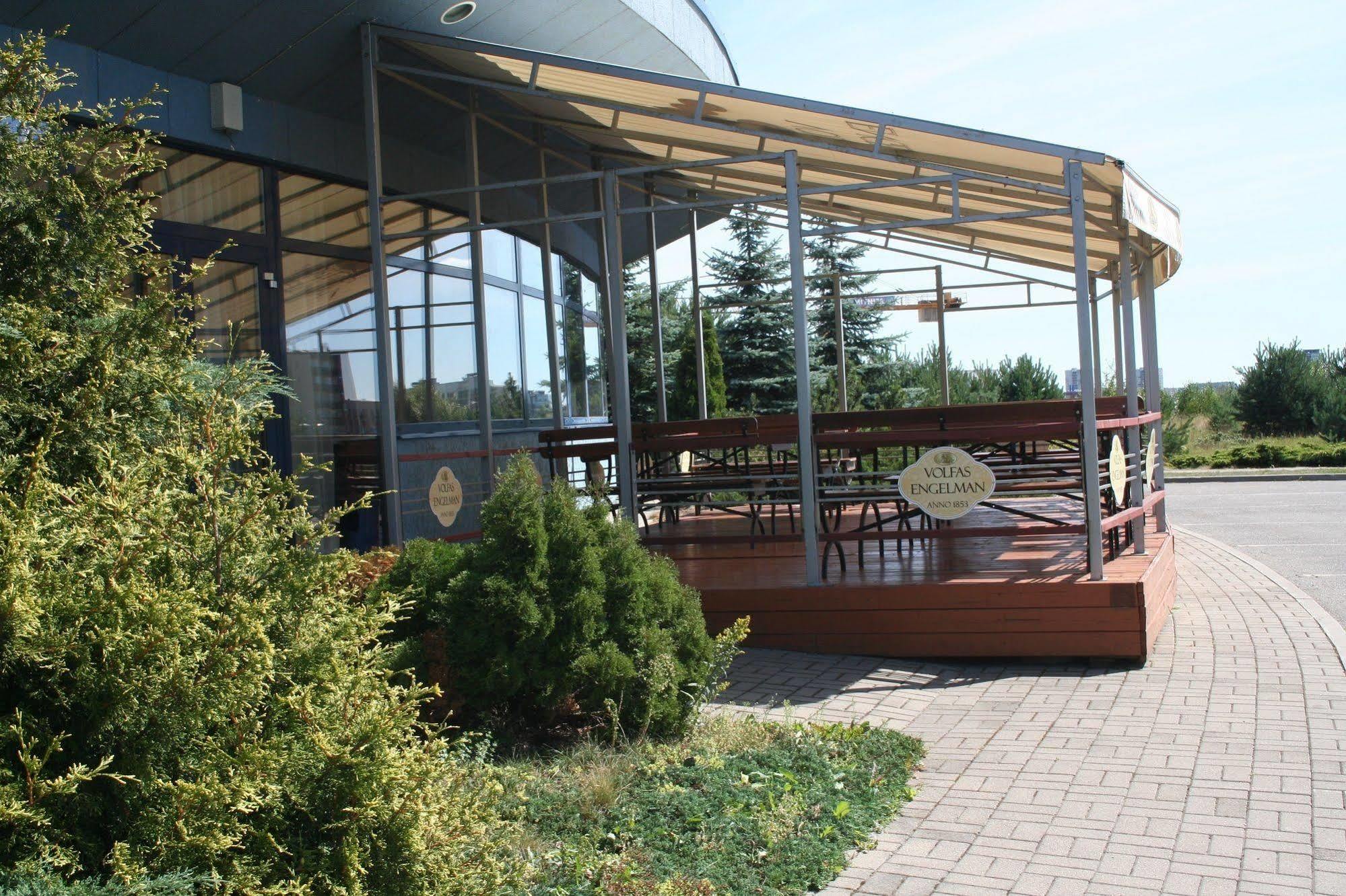 Green Park Hotel VNO Kültér fotó
