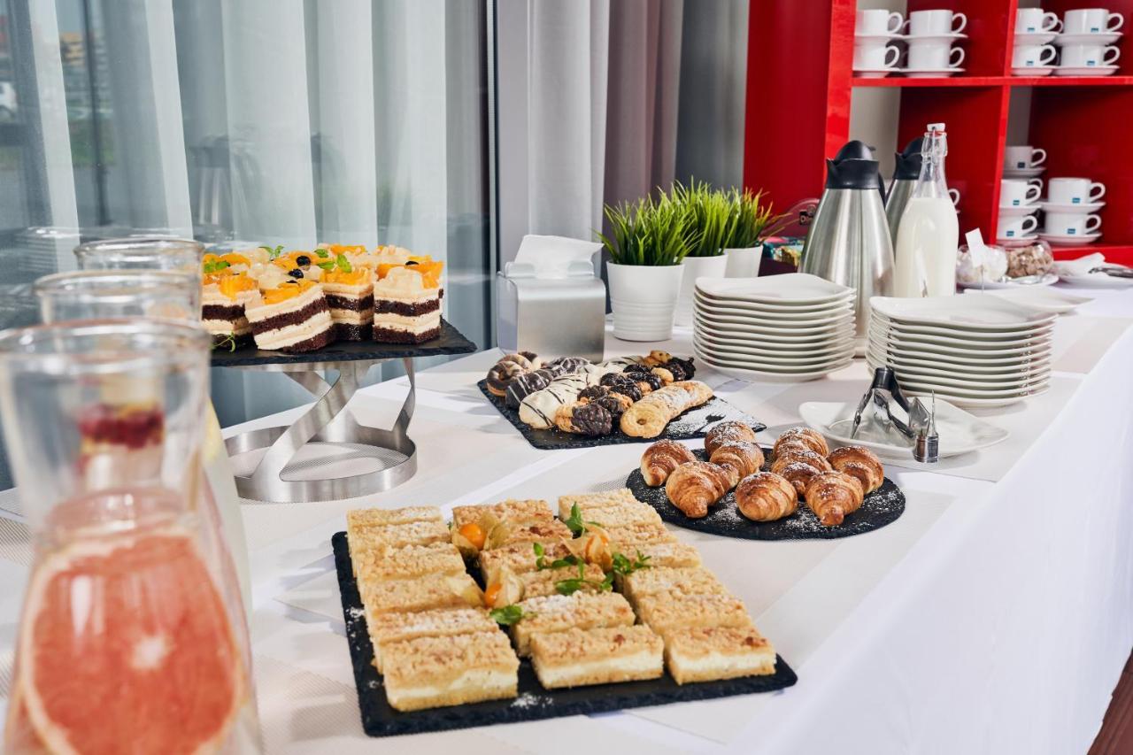 Green Park Hotel VNO Kültér fotó