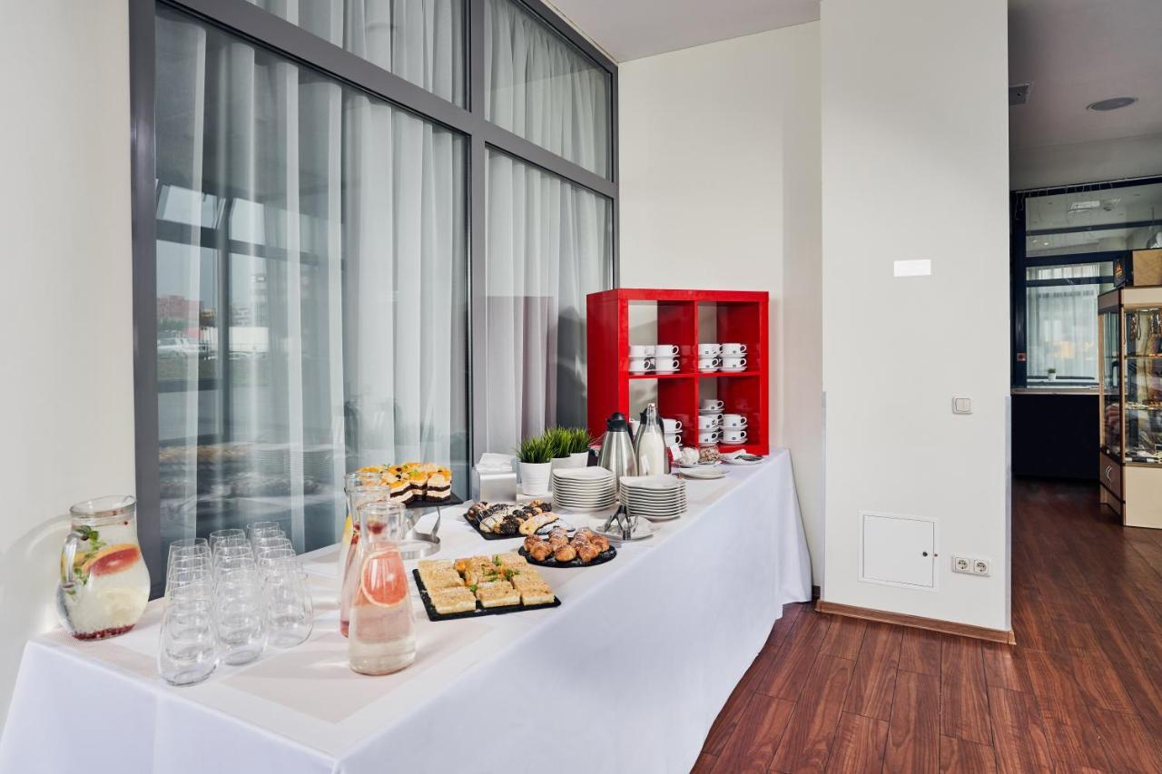 Green Park Hotel VNO Kültér fotó