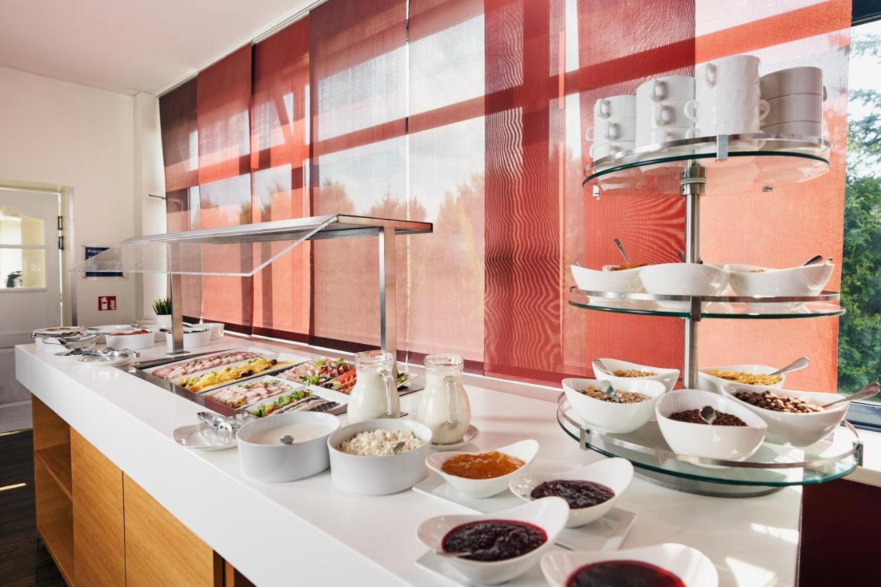 Green Park Hotel VNO Kültér fotó